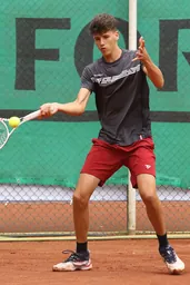 Izan Almazan Valiente